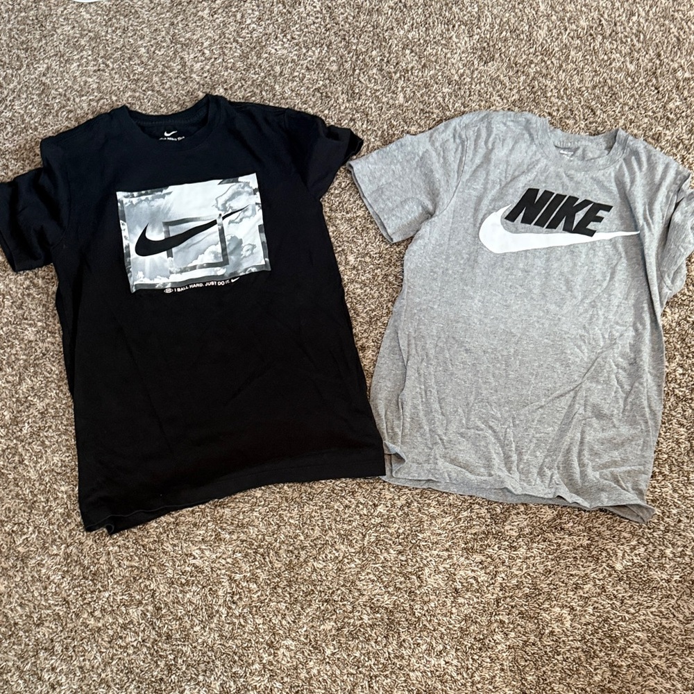 Nike Black and Gray Logo T-Shirts
